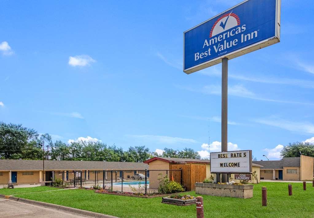 Americas Best Value Inn Giddings Exterior foto