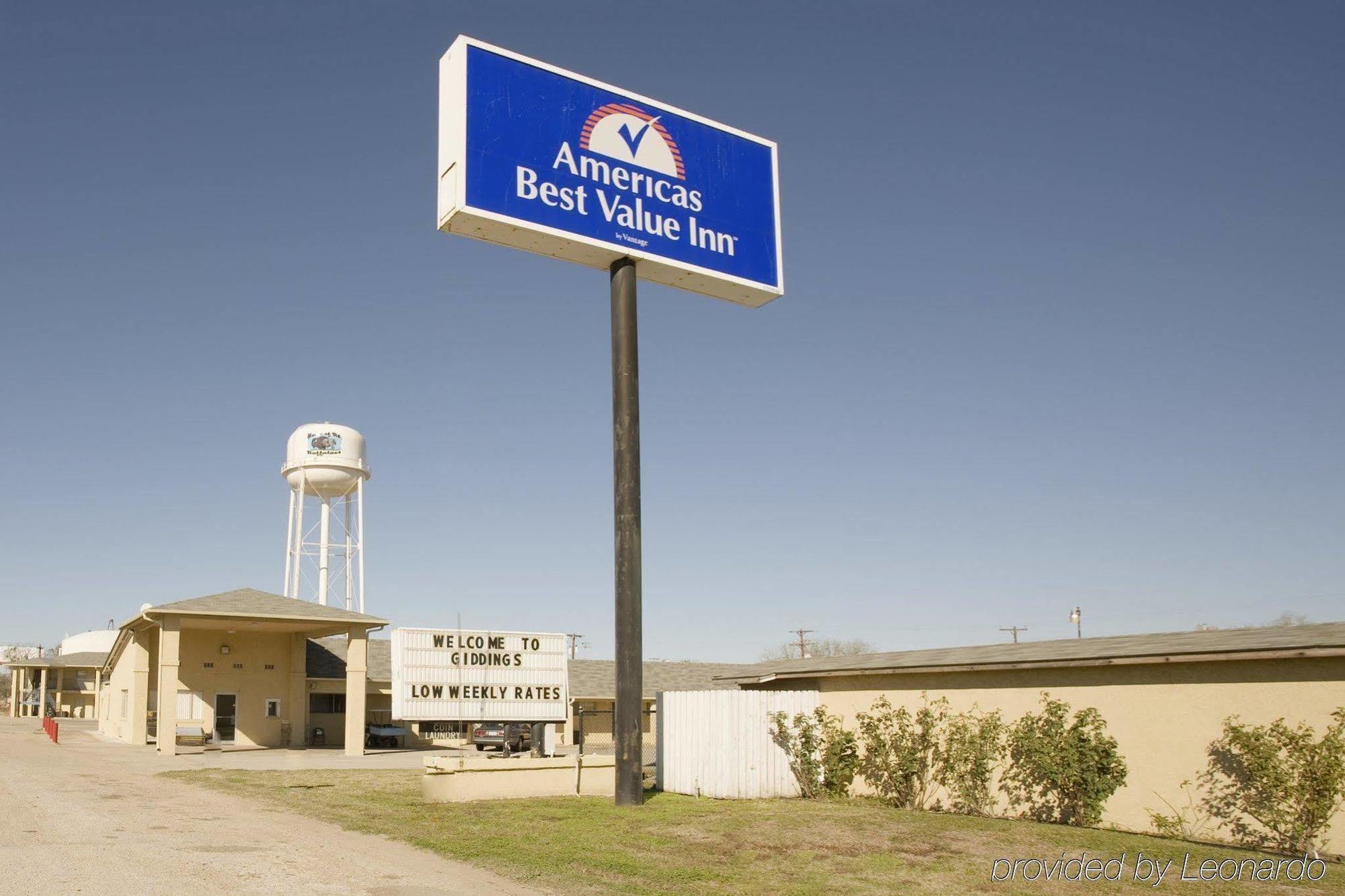 Americas Best Value Inn Giddings Exterior foto